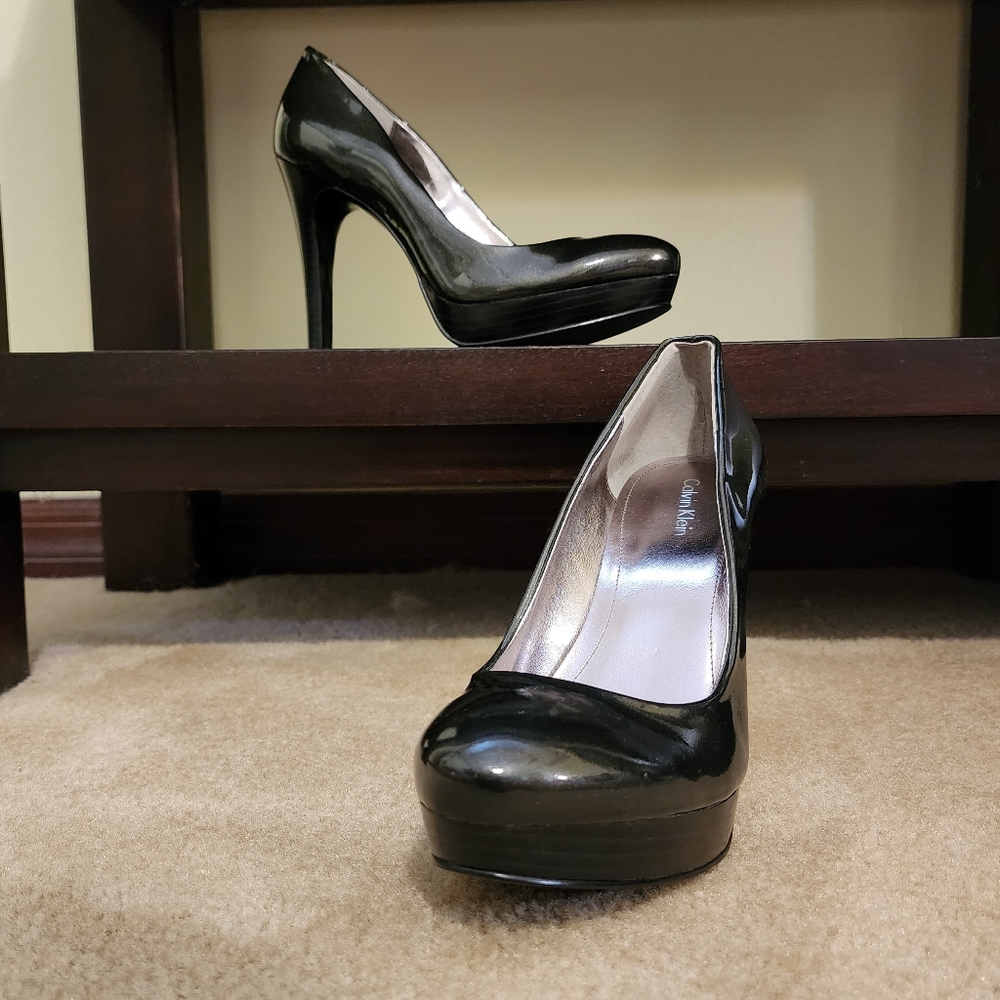 Calvin Klein Karsyn Pump size 8